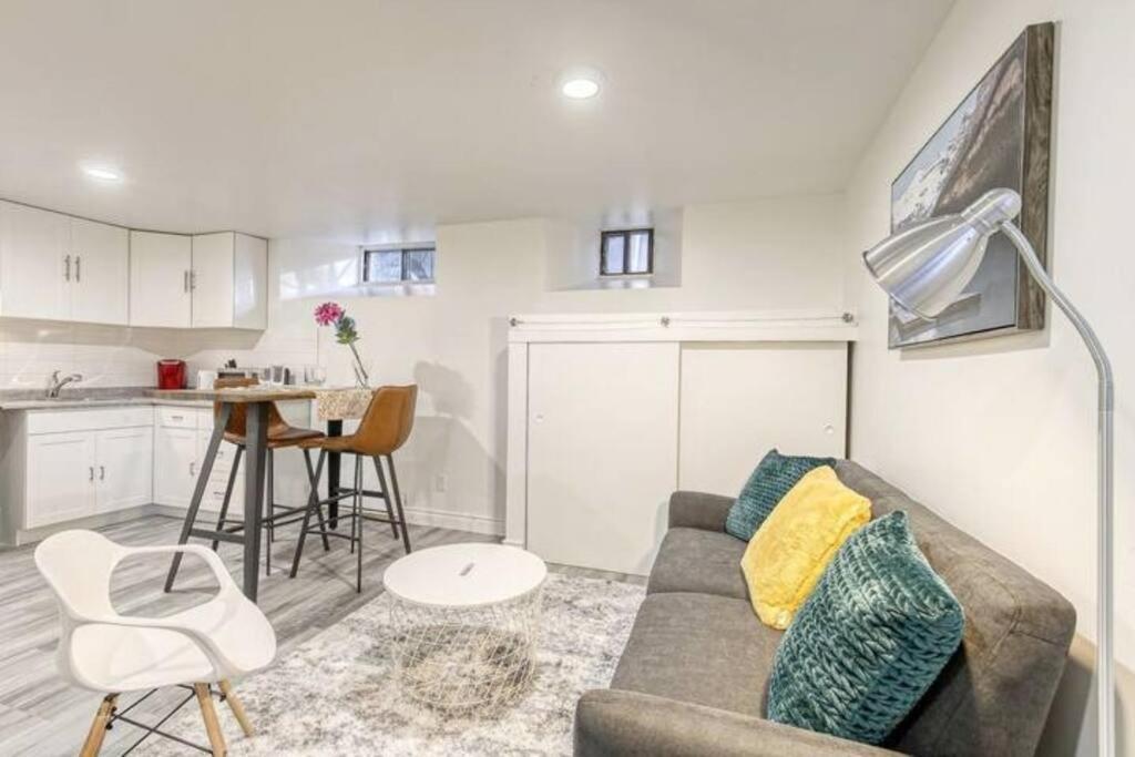 Cheerful In Plateau Mtl Apartamento Montreal